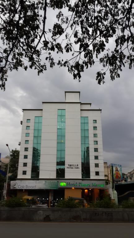 Hotel Planet Mount Madrás Exterior foto